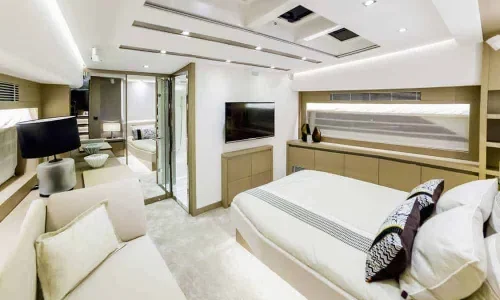 luxurious-interior-yacht-bedroom